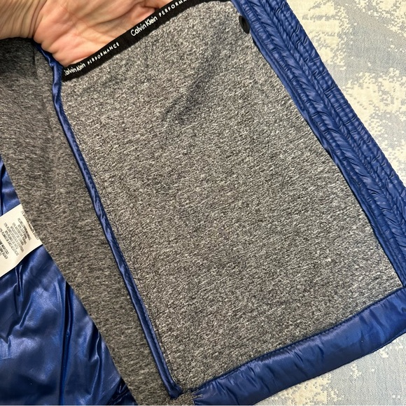 EUC Calvin Klein Performance down vest, size S - Picture 8 of 11